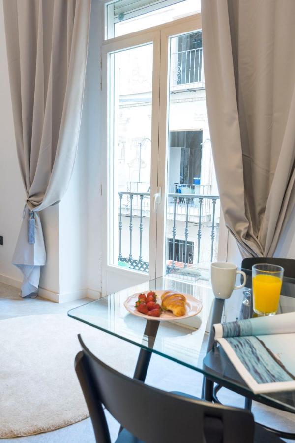 Acogedor Apartamento En Pleno Centro De Malaga By Sharingco Apartment ภายนอก รูปภาพ