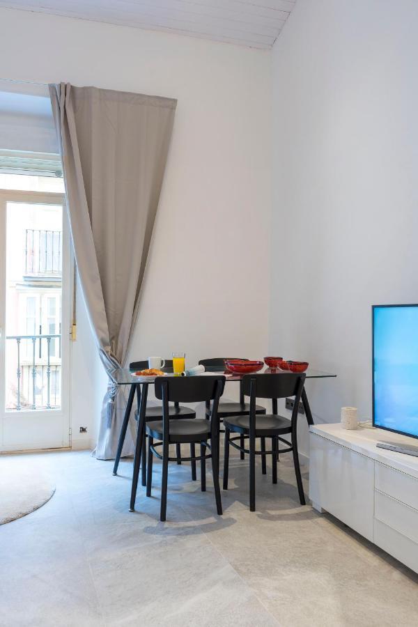 Acogedor Apartamento En Pleno Centro De Malaga By Sharingco Apartment ภายนอก รูปภาพ